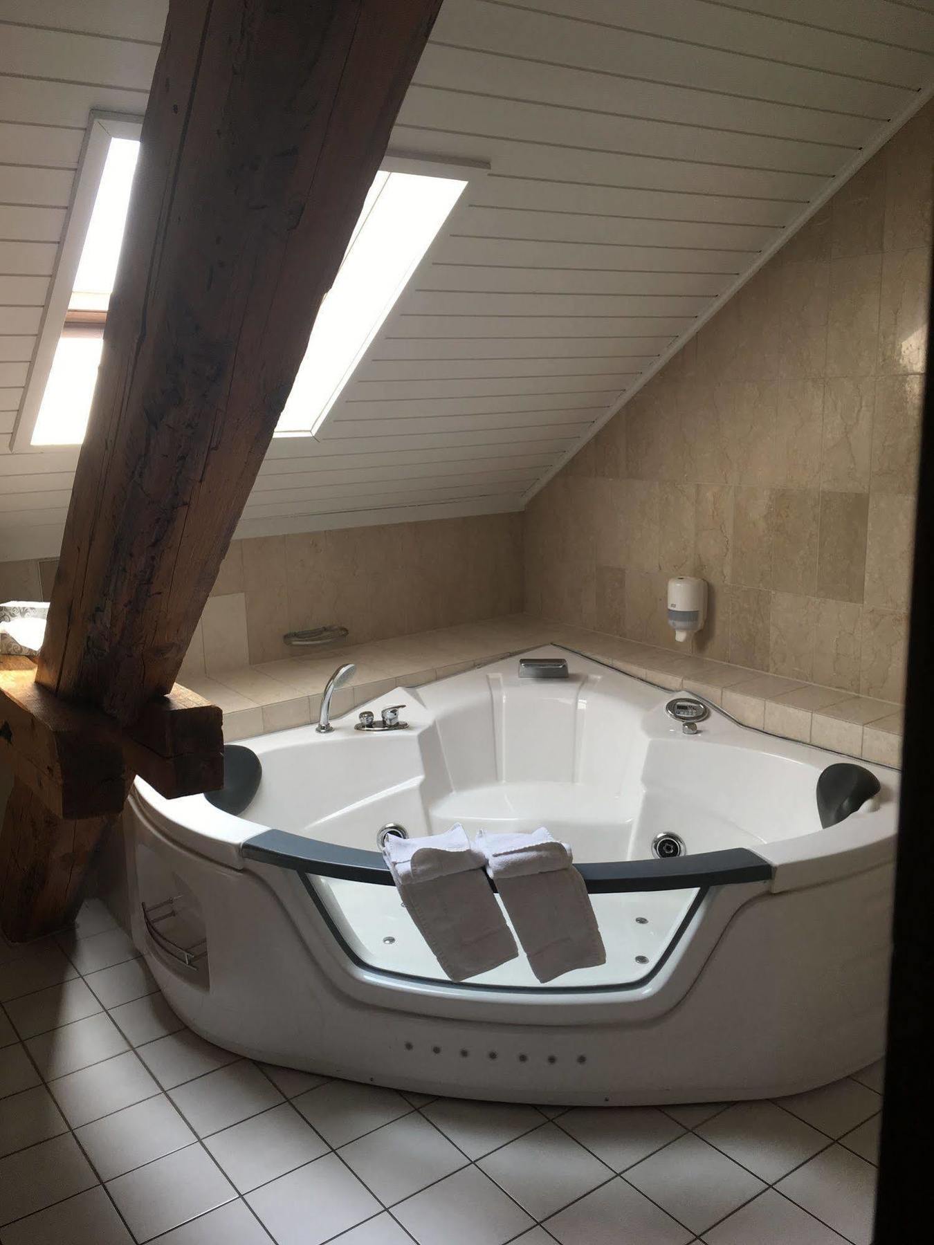 Hotel Baeren Suhr Aarau Ngoại thất bức ảnh